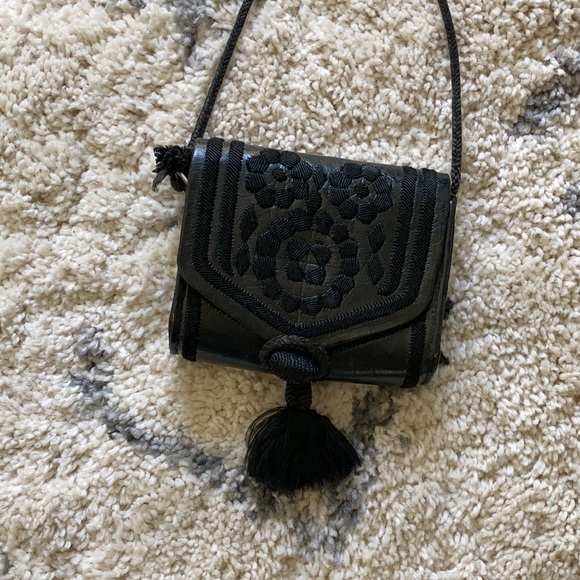 VINTAGE 5” x 5” crossbody bag hand made in Morocco leather, silk embroidered - Picture 15 of 16